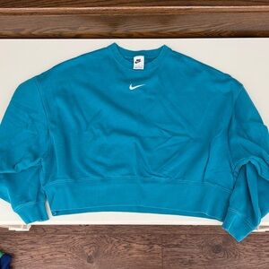 Nike Women's Teal Cropped Sweatshirt